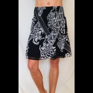 WhiteHouse BlackMarket spanish style skirt